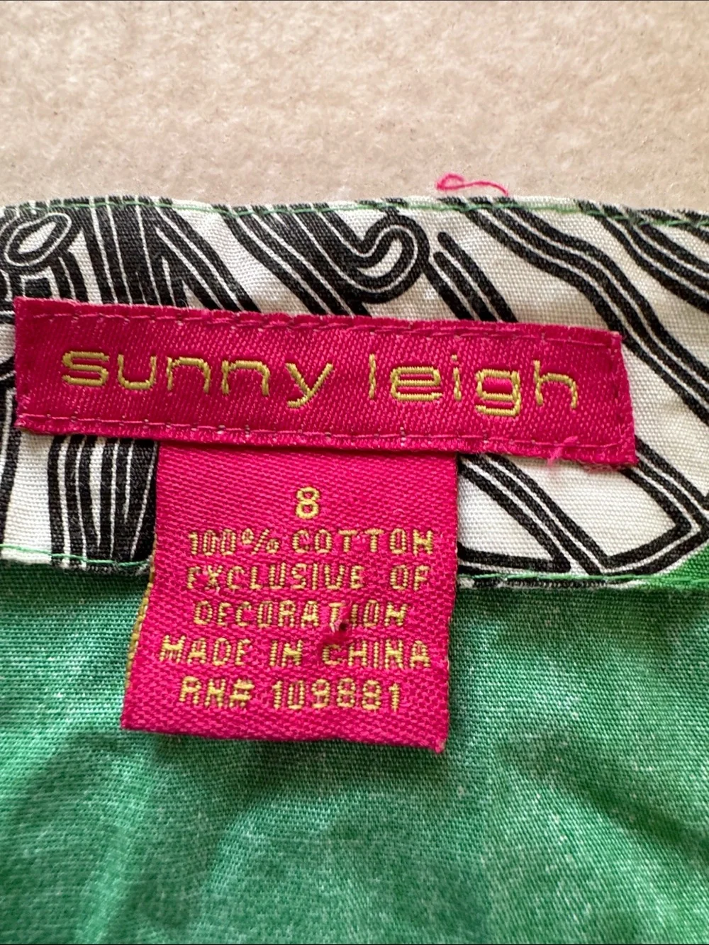 Sunny Leigh 100% Cotton Artsy Green Floral Gored Skirt Size 8 Scalloped Hem